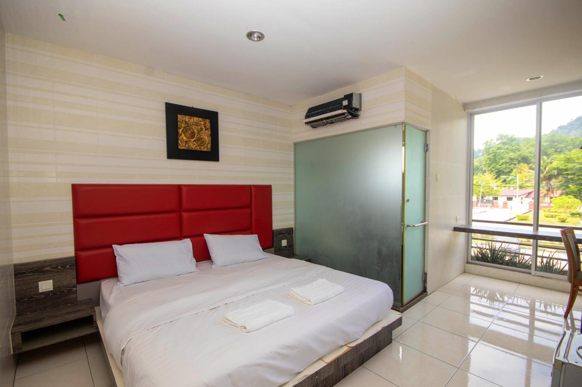 Jq Happy Lumut Hotel Eksteriør bilde