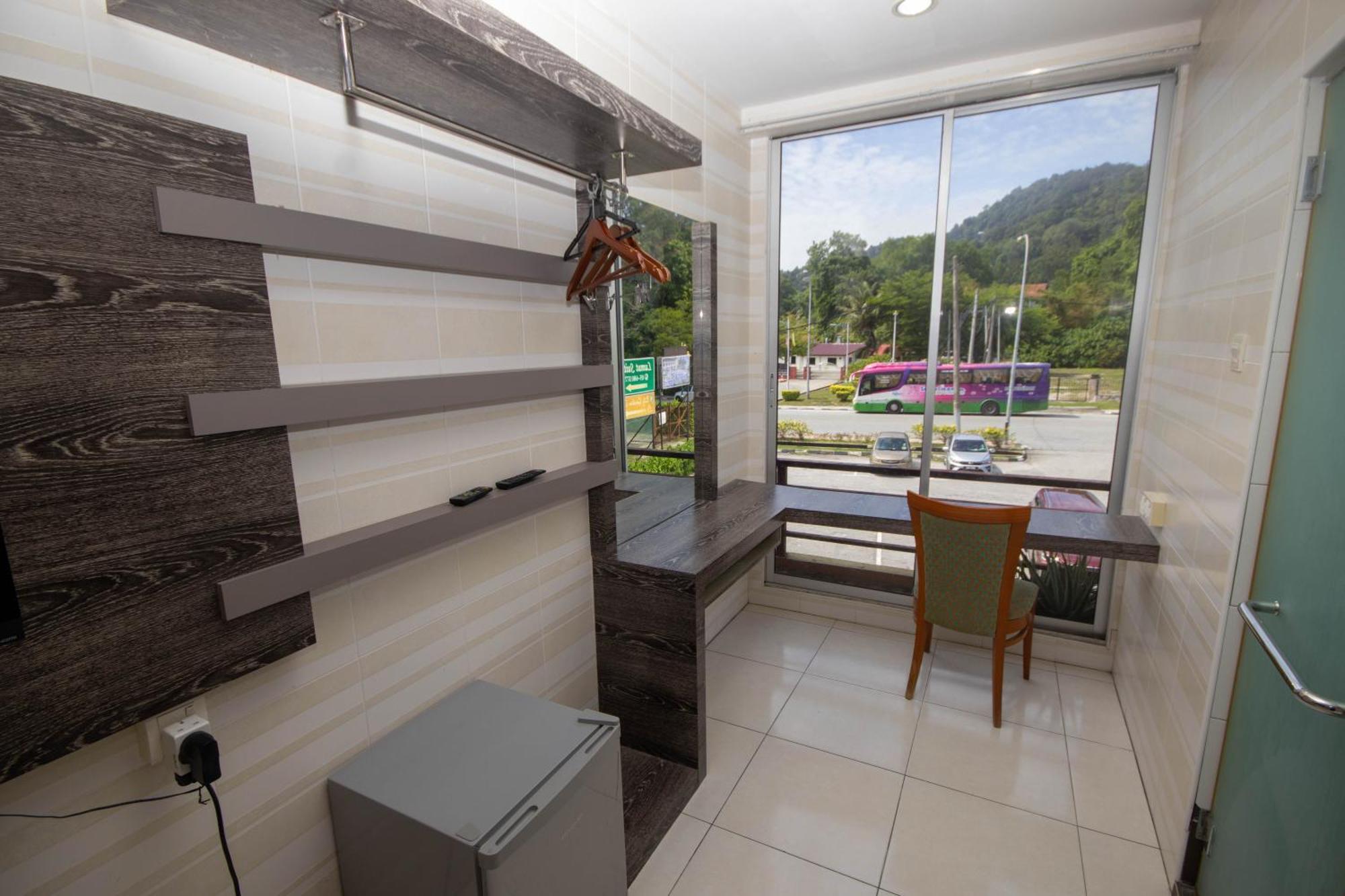 Jq Happy Lumut Hotel Eksteriør bilde