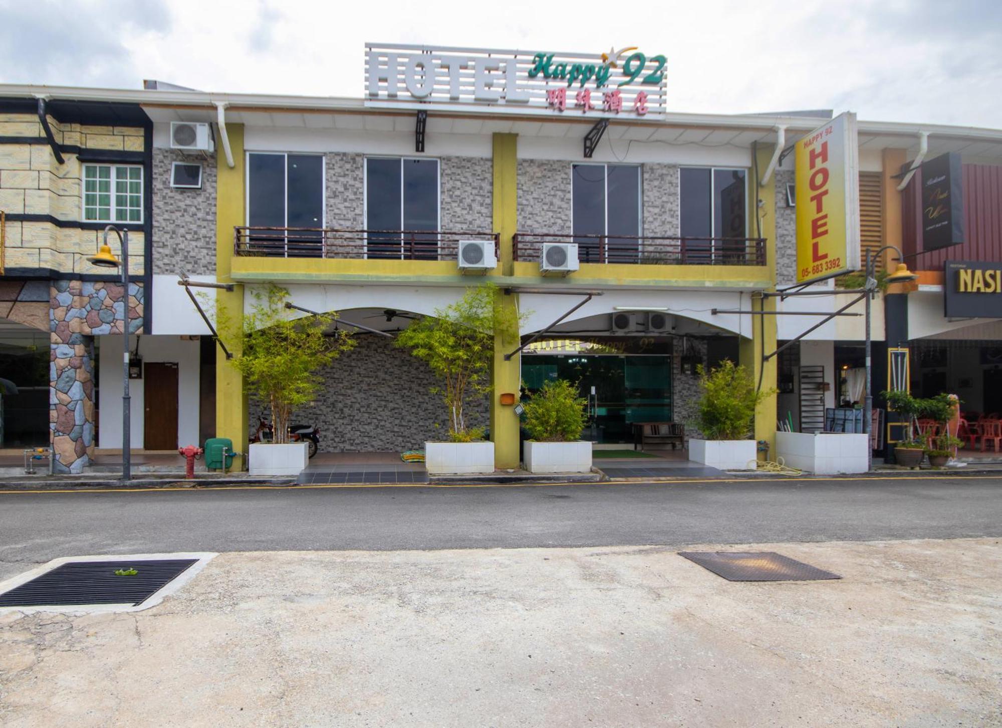 Jq Happy Lumut Hotel Eksteriør bilde