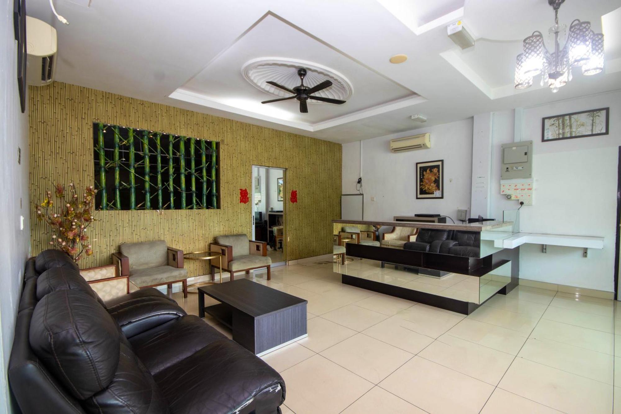 Jq Happy Lumut Hotel Eksteriør bilde